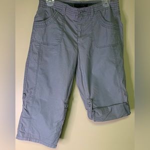 French Cuff Dove Gray Capris/Shorts Women’s Size 8